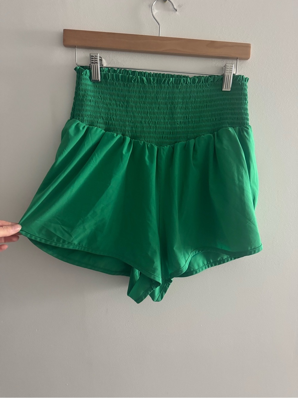 Offline by Aerie Scrunch Waist Flow Shorts
